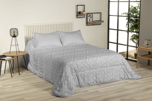 COMFORTER SURIAN